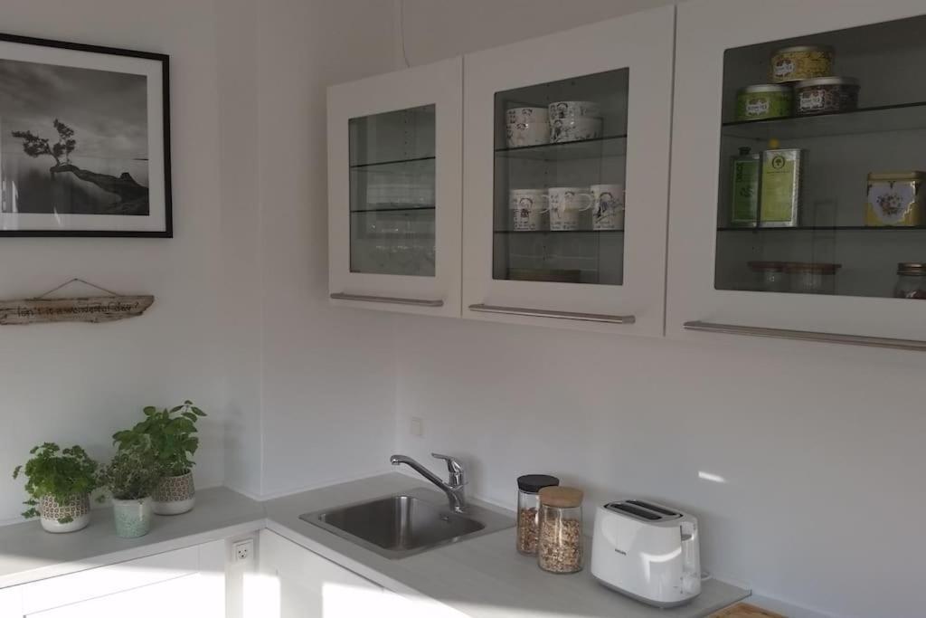 Straight-Up Fantastic Bright Apartment! オールフス エクステリア 写真